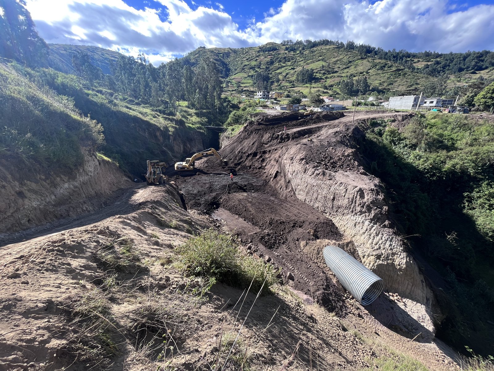 Obra hidráulica en ejecución - ALTUS Constructora